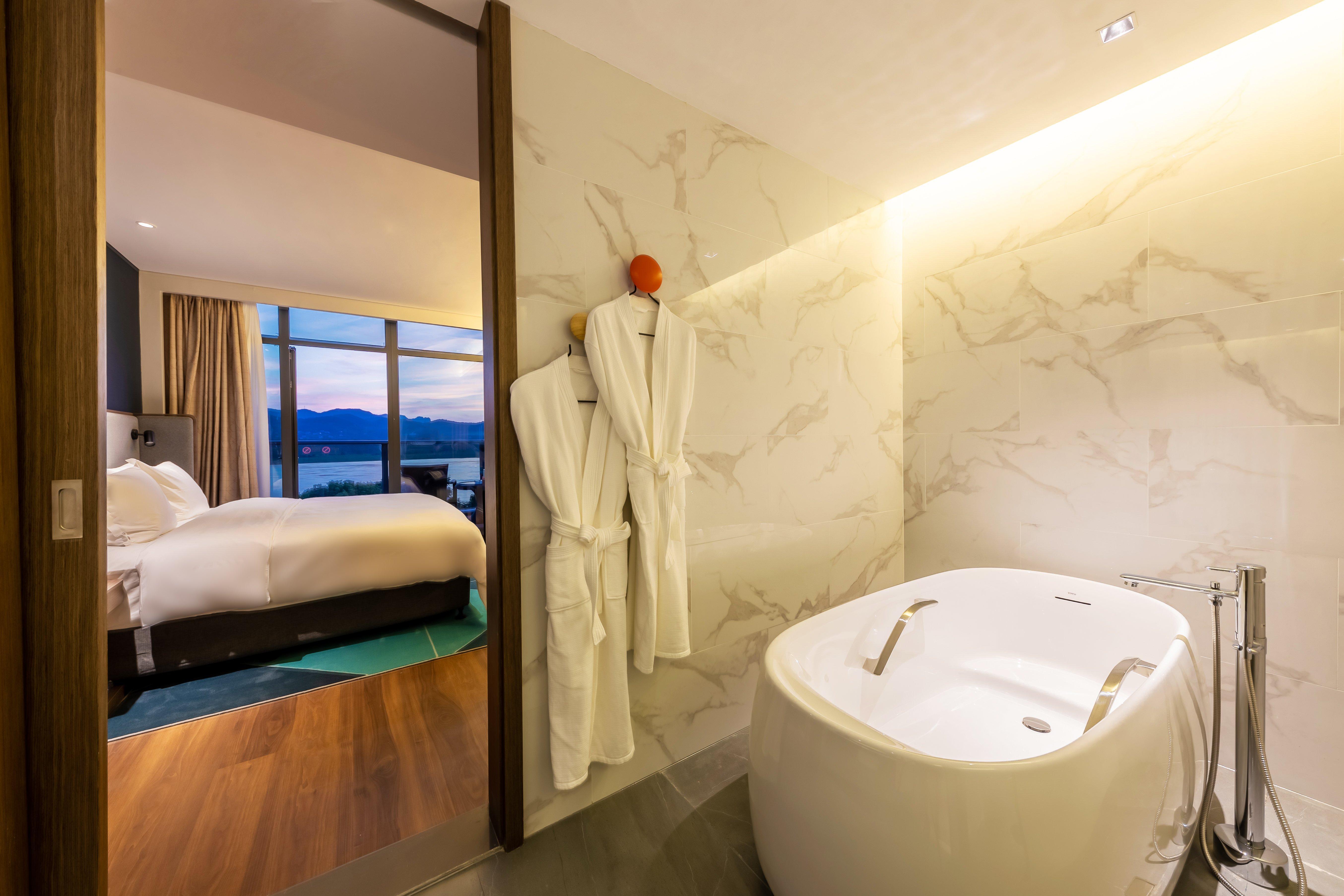 Holiday Inn Express Yichang Riverside By Ihg Exterior photo