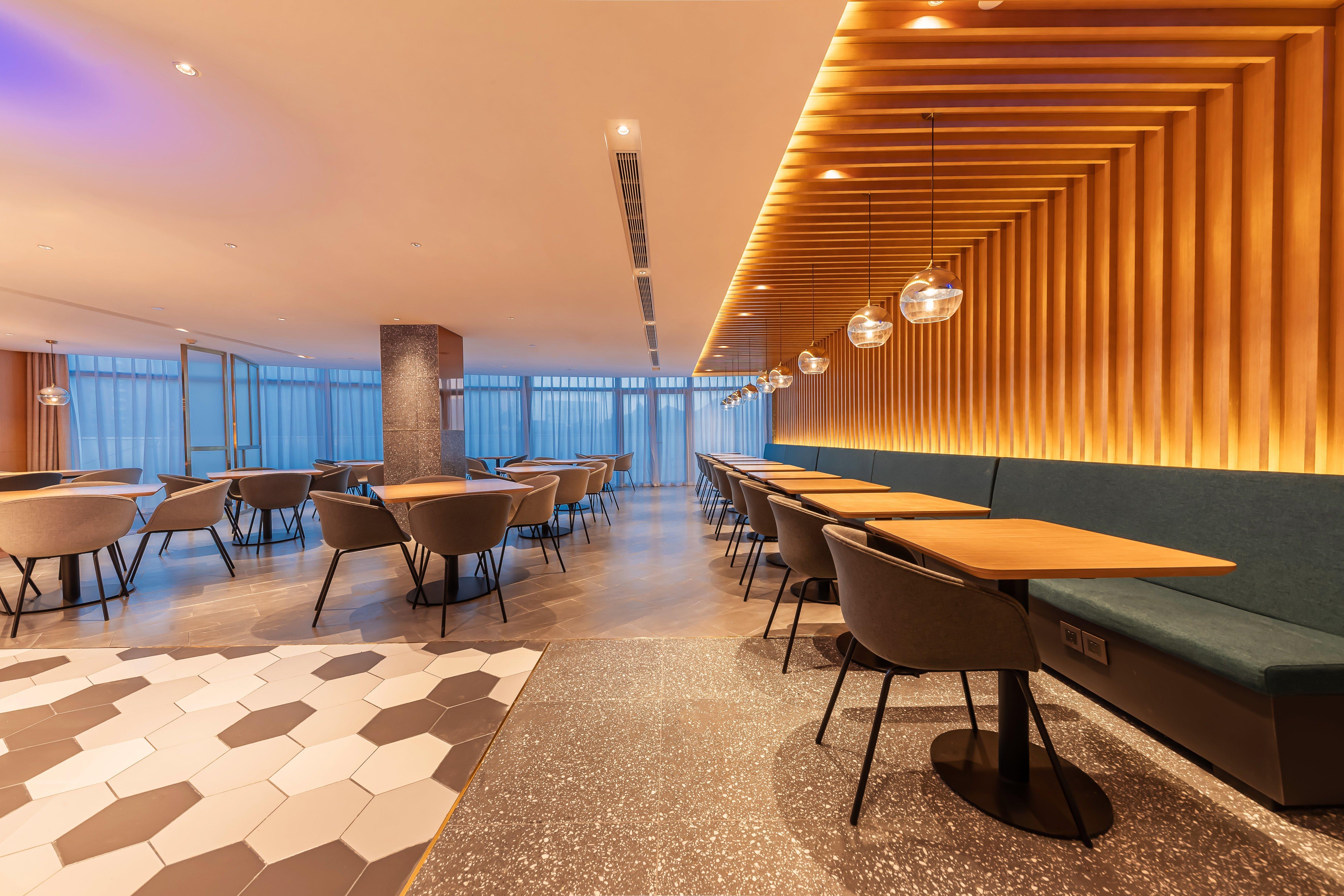 Holiday Inn Express Yichang Riverside By Ihg Exterior photo